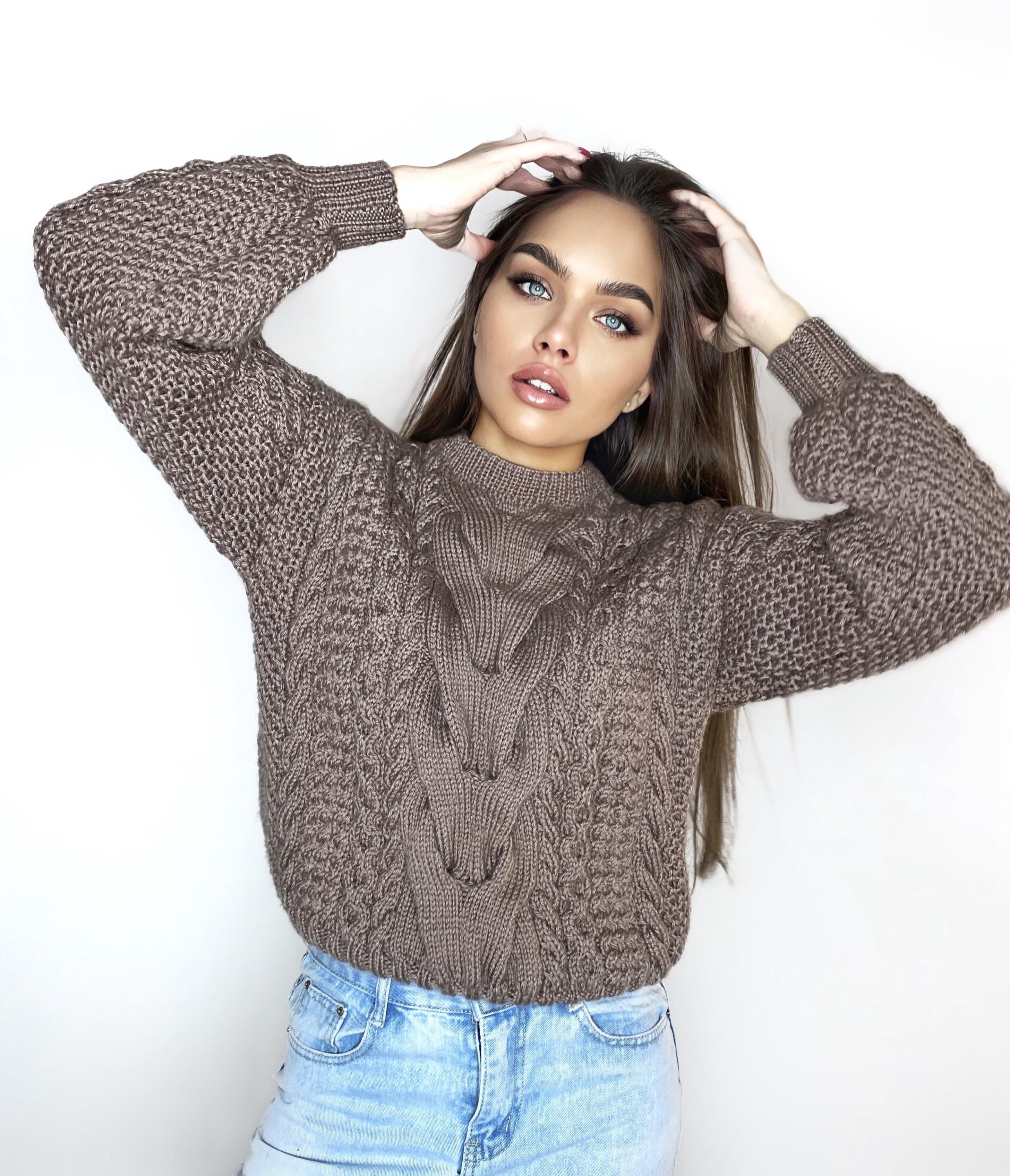 Hand knit Light brown Beige Pastel soft wool sweater for women Three-quarter sleeve Chunky merino wool oversize sweater Cable knit pullover