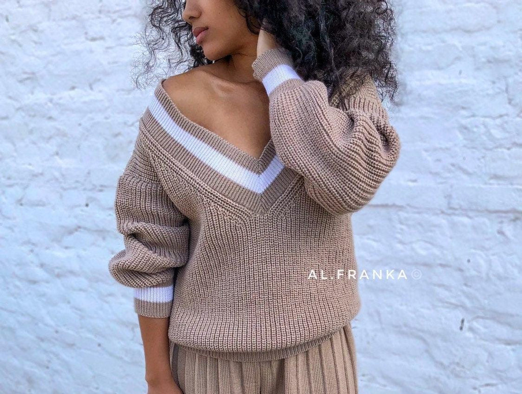 V-neck beige cable knitted merino wool sweater Chunky knit sweater women Beige Sweater Womens Chunky Thigh-High Sweater