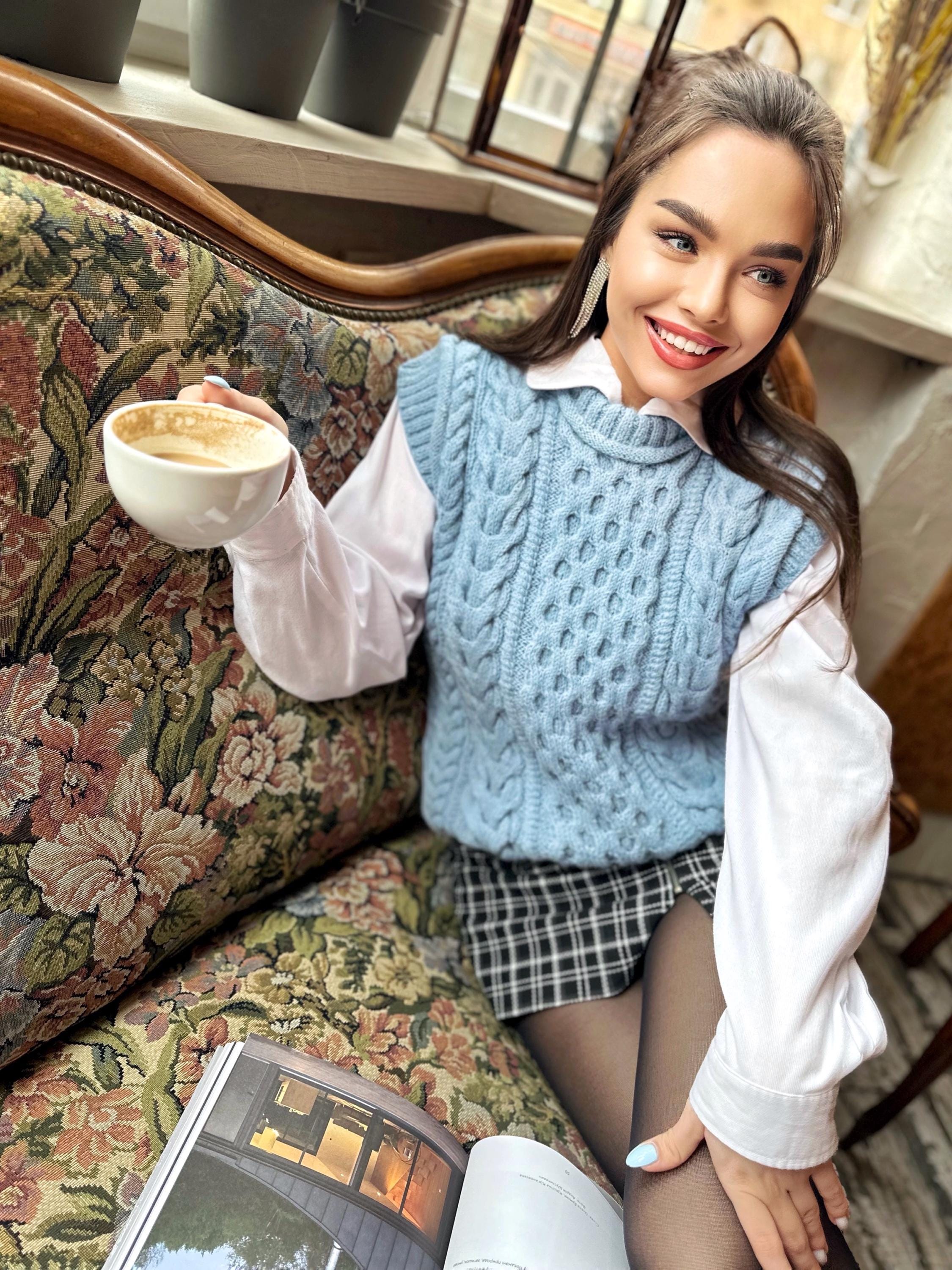 Knit alpaca wool sweater vest Chunky blue hand knit Sweater vest women Cable knit sweater office clothing Sleeveless Crew neck knit vest