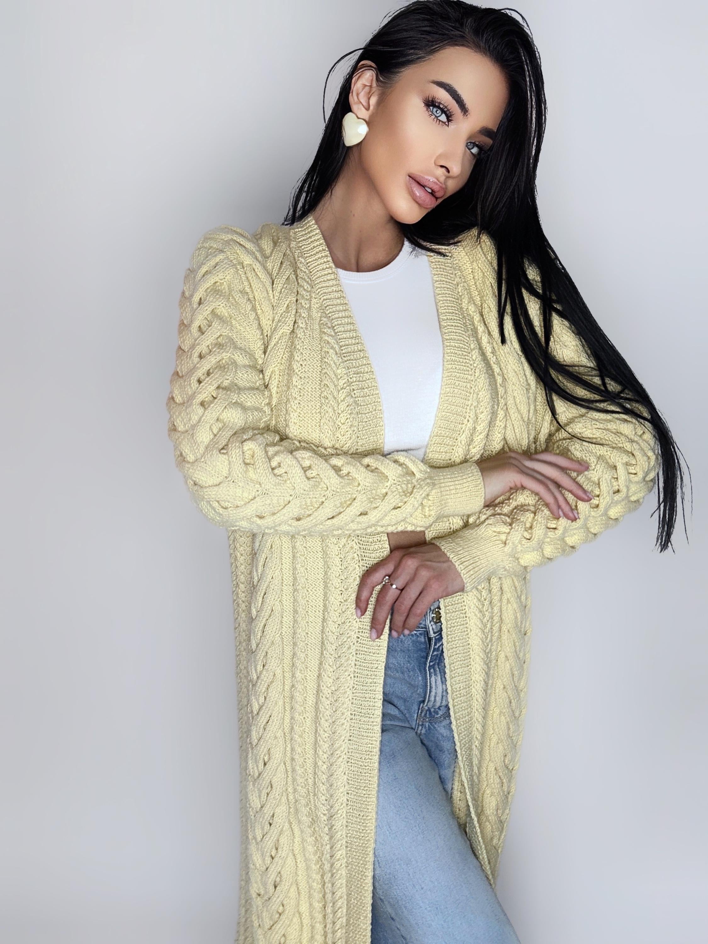 Cable knit wool maxi pastel beige merino сardigan women Chunky knit midi cardigan Cream wool cable knit braided cardigan