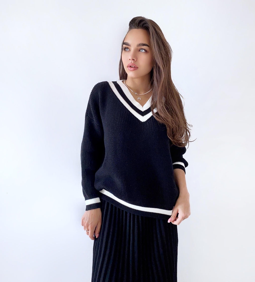 Knitted two pieces black Suit Set Sweater Knee Pleated Skirt Knit Pleated A-Line Tennis Skirt V-Neck Sweater Cricket Knit tennis sweater
