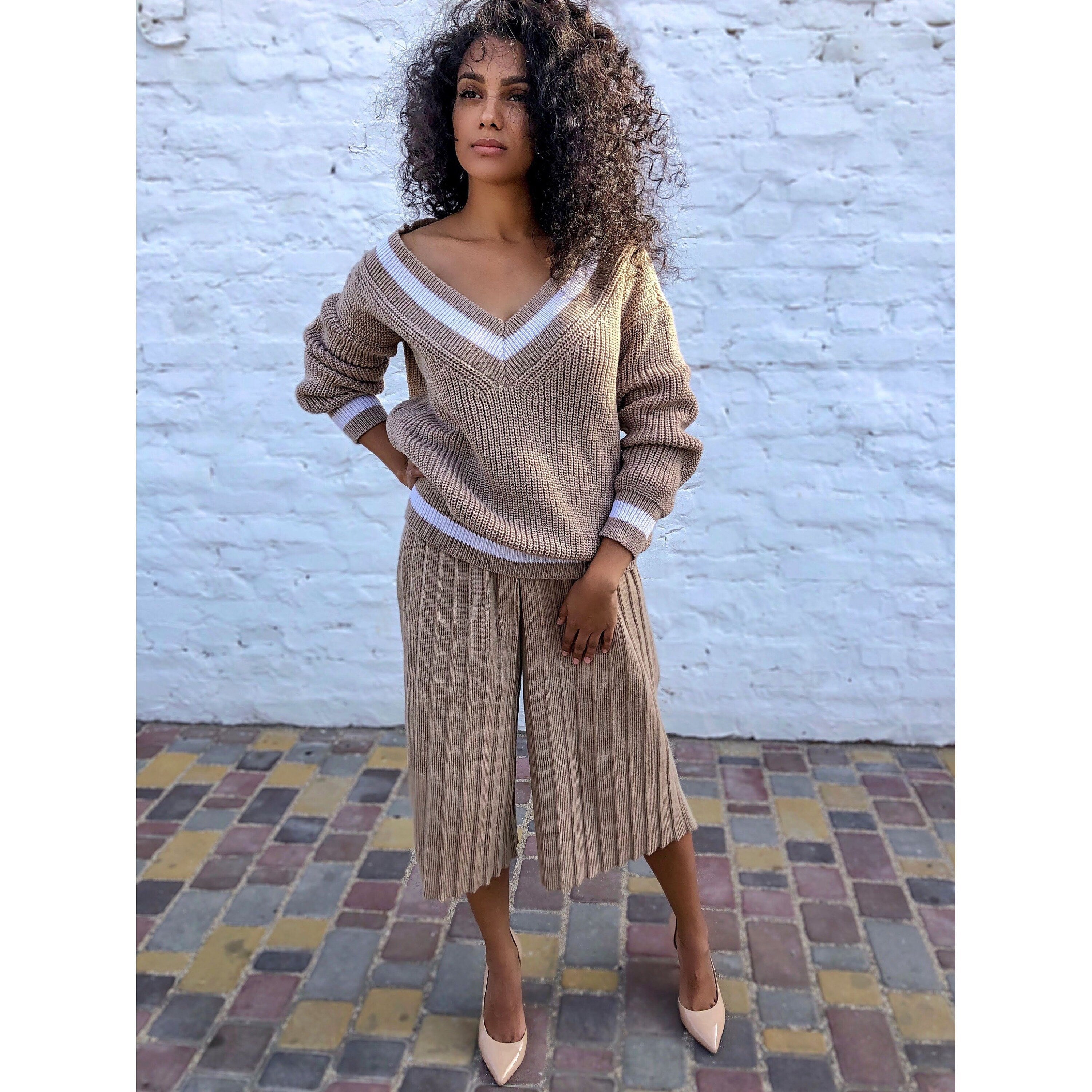 Two pieces knit womens suit beige Set Culotte pants/sweater Warm wool knitted suit Vintage costume Minimalist oversize suit/trousers pleated