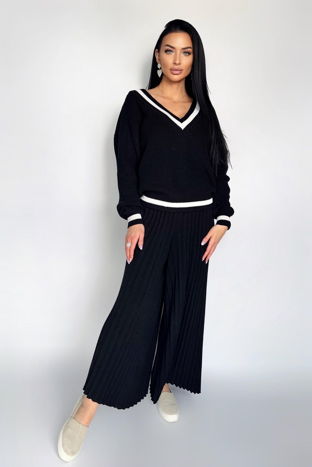 Knitted two piece set for women Black merino knit pantsuit Knit v-neck sweater pleated pants Fall sweater and pants suit Sweater costume