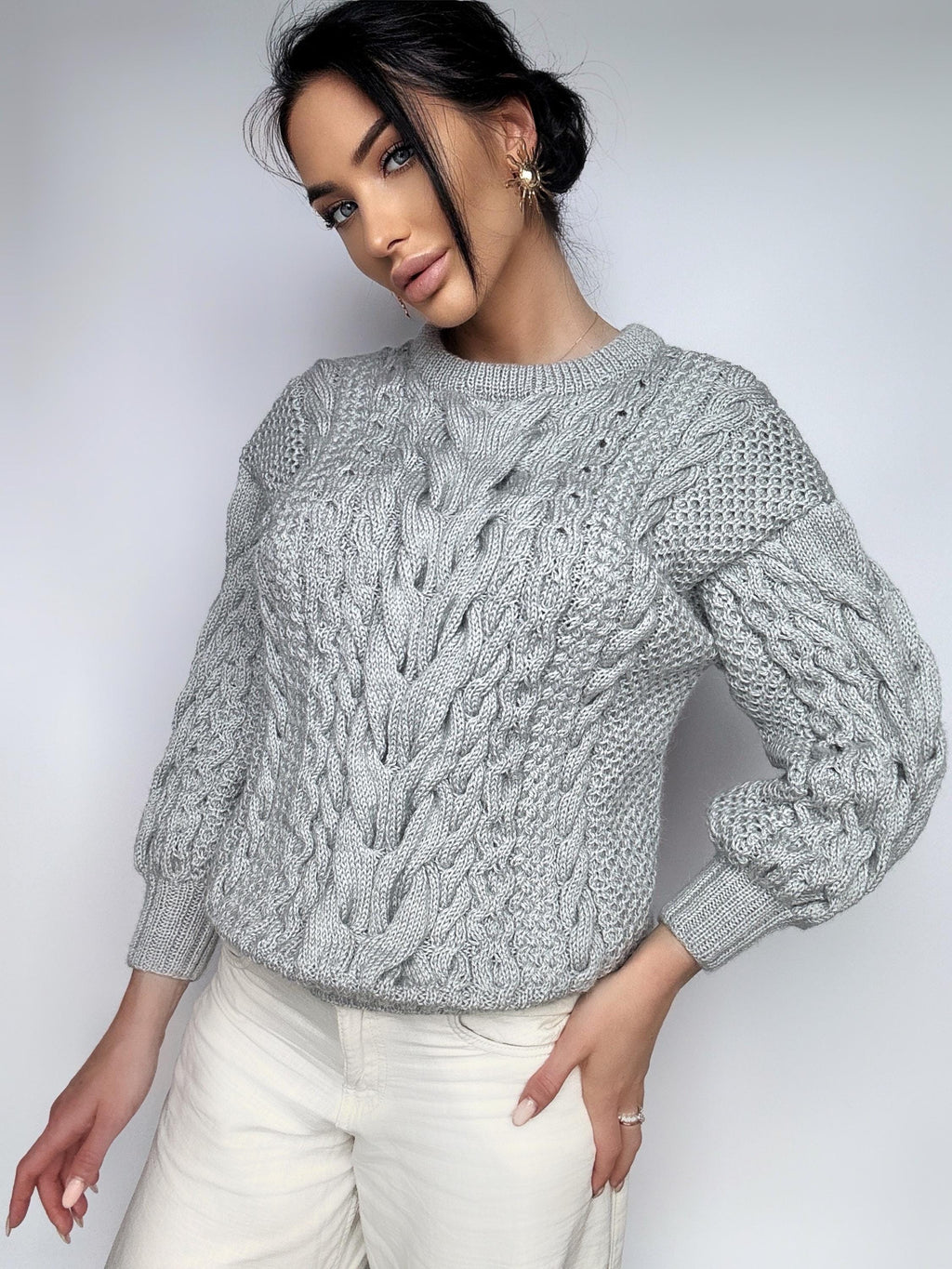 Gray blue knit wool sweater women Chunky knitted jumper 7/8 sleeve Cable knitting Loose knit Oversized light blue knitted wool pullover