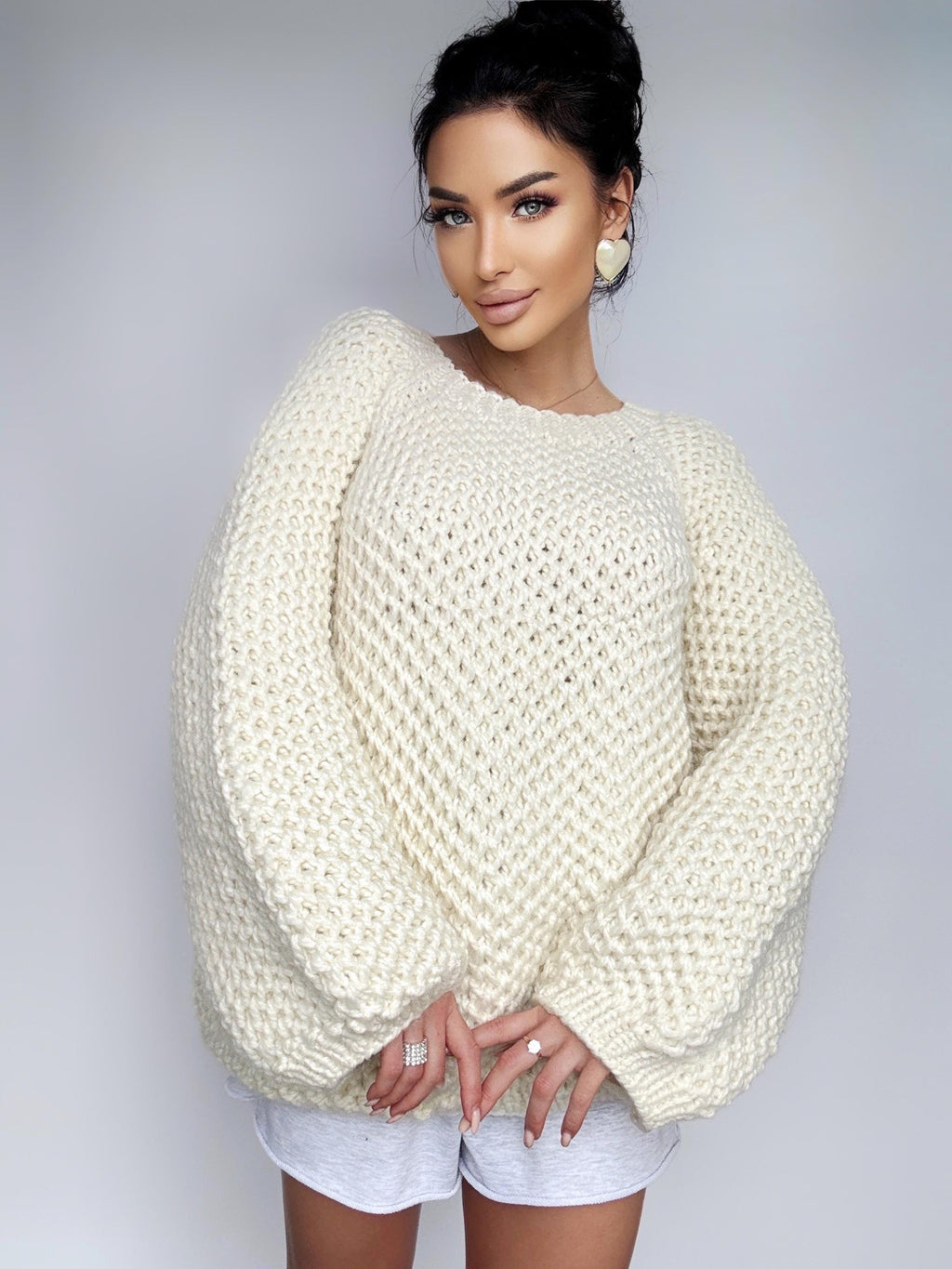 Chunky hand knit UNISEX alpaca wool mix soft cream milk sweater women Loose Fit Sweater Cable knit big cozy pullover for men