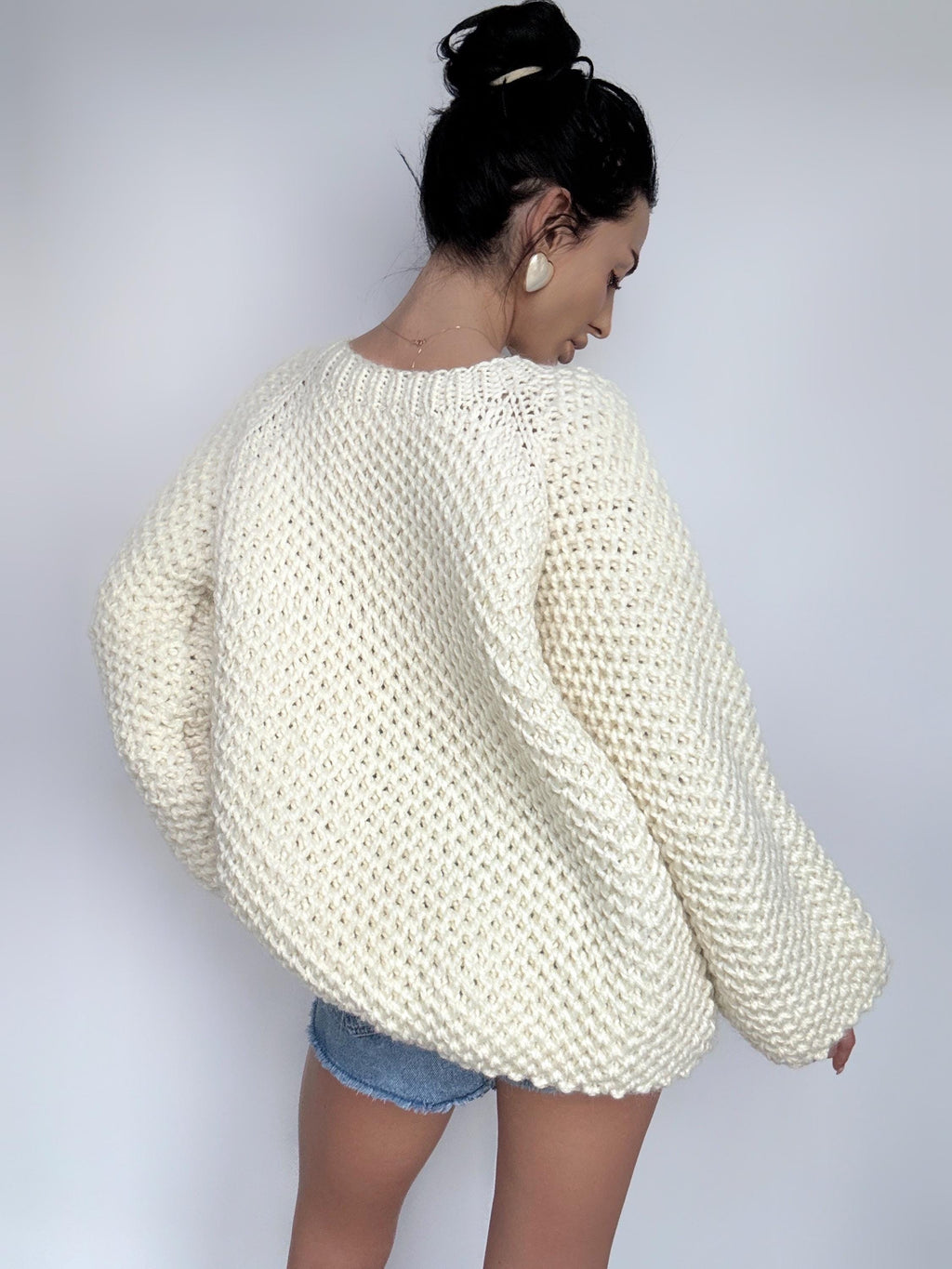 Chunky knit soft UNISEX alpaca wool mix milk big sweater Loose Fit Sweater Cable knit soft big pullover for men Hand knit Pastel sweater