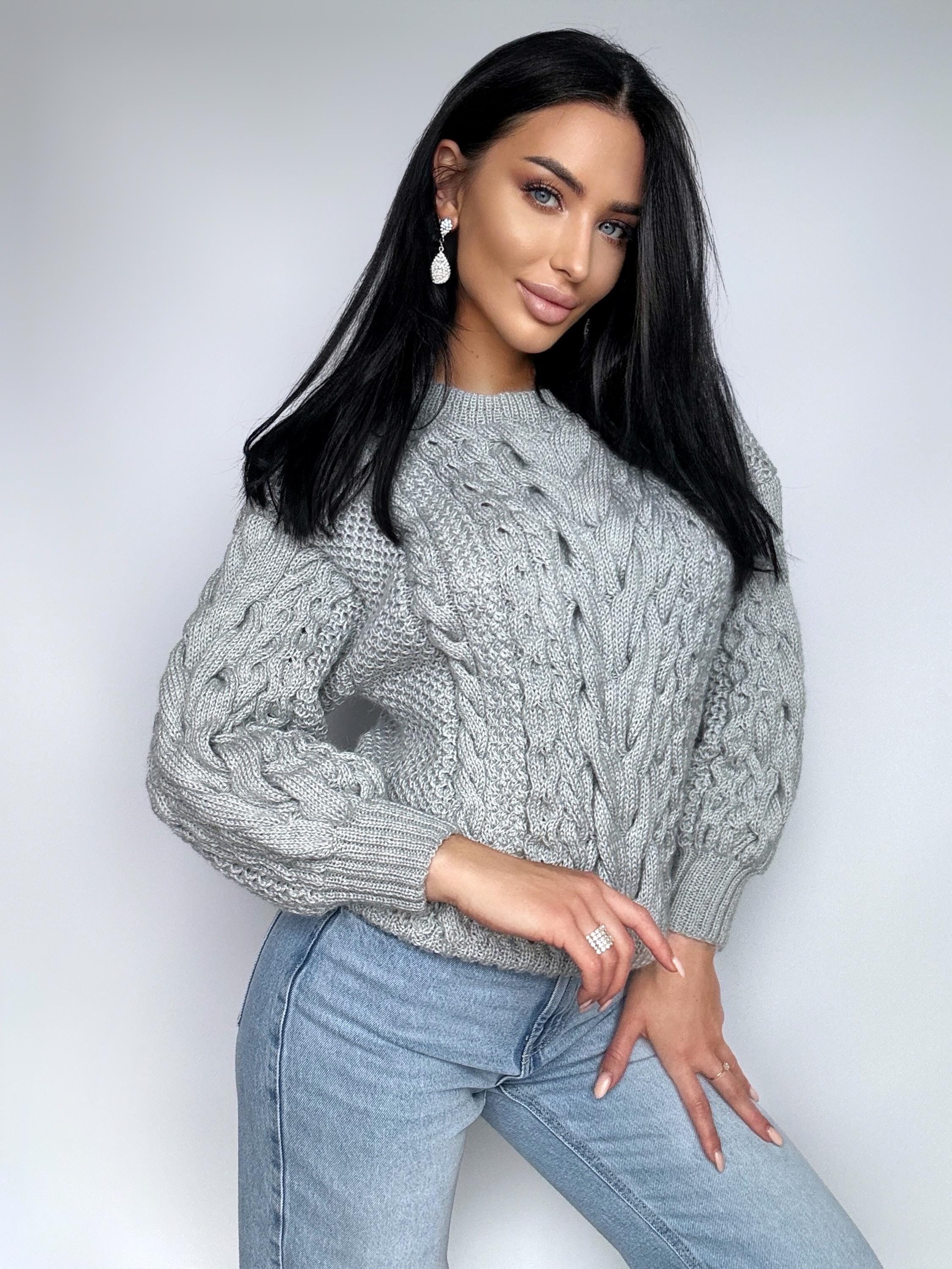 Gray blue knit wool sweater women Chunky knitted jumper 7/8 sleeve Cable knitting Loose knit Oversized light blue knitted wool pullover