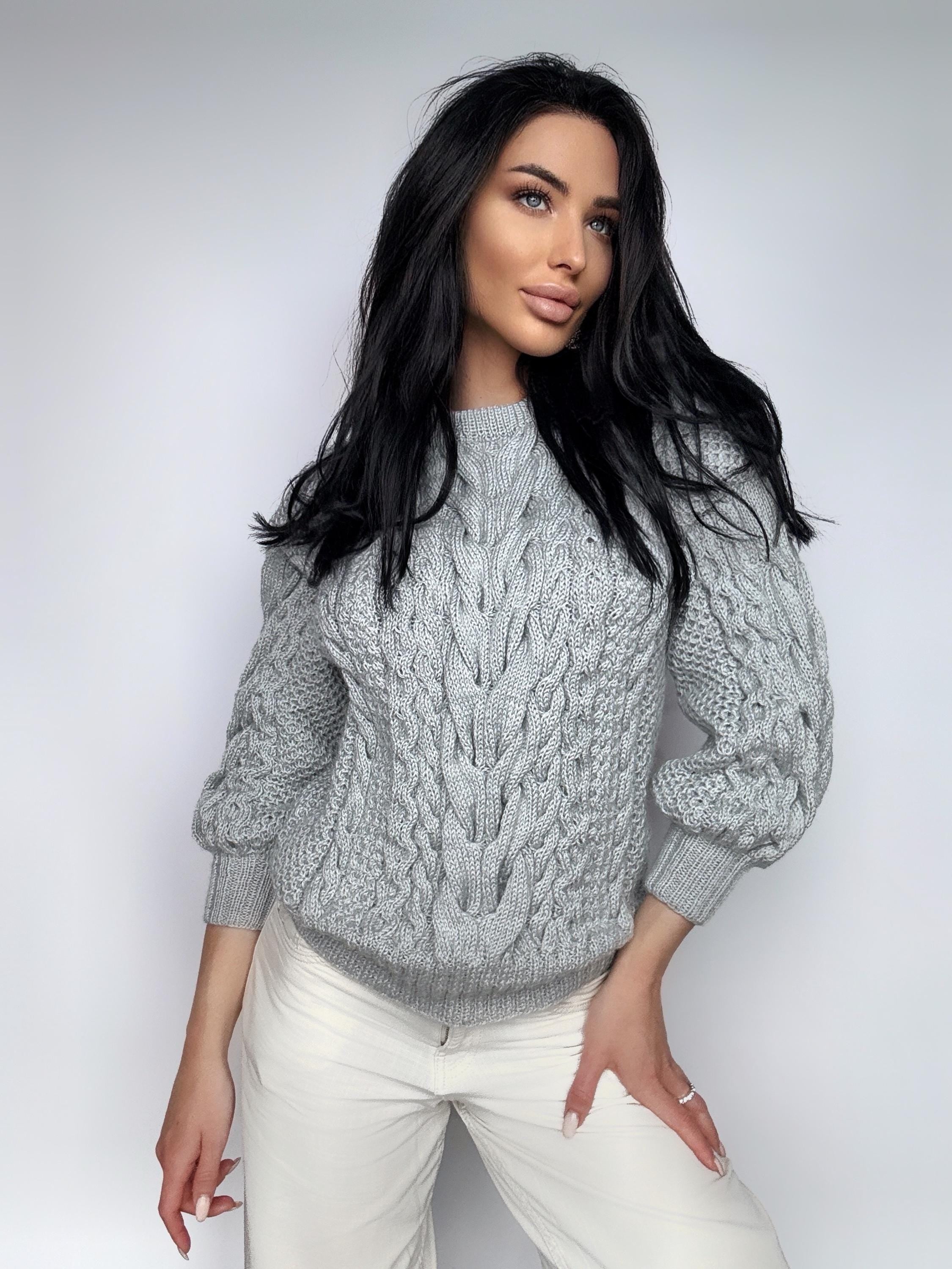 Gray blue knit wool sweater women Chunky knitted jumper 7/8 sleeve Cable knitting Loose knit Oversized light blue knitted wool pullover