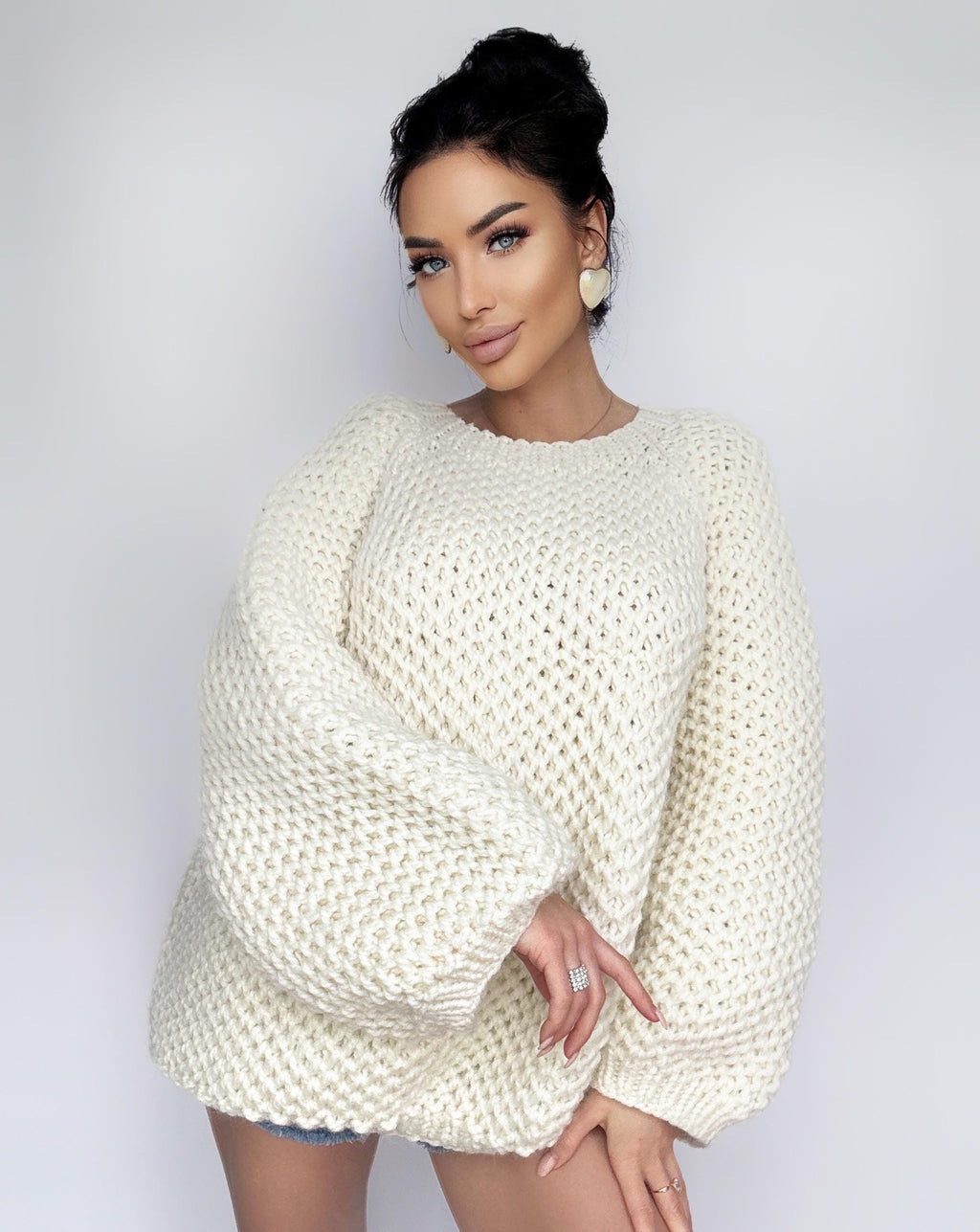 Chunky knit soft UNISEX alpaca wool mix milk big sweater Loose Fit Sweater Cable knit soft big pullover for men Hand knit Pastel sweater