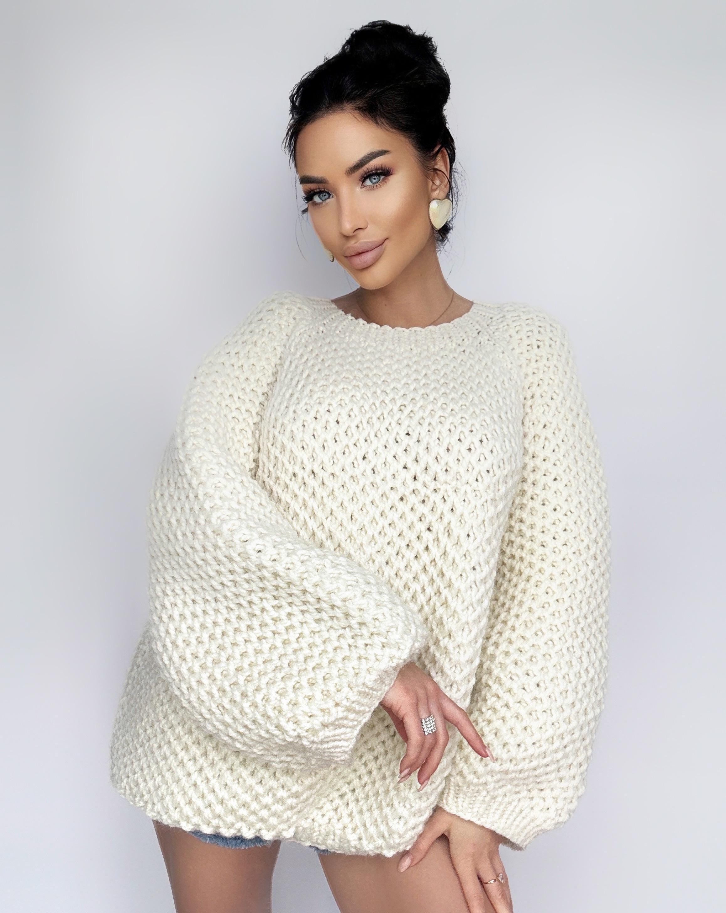 Chunky knit soft UNISEX alpaca wool mix milk big sweater Loose Fit Sweater Cable knit soft big pullover for men Hand knit Pastel sweater