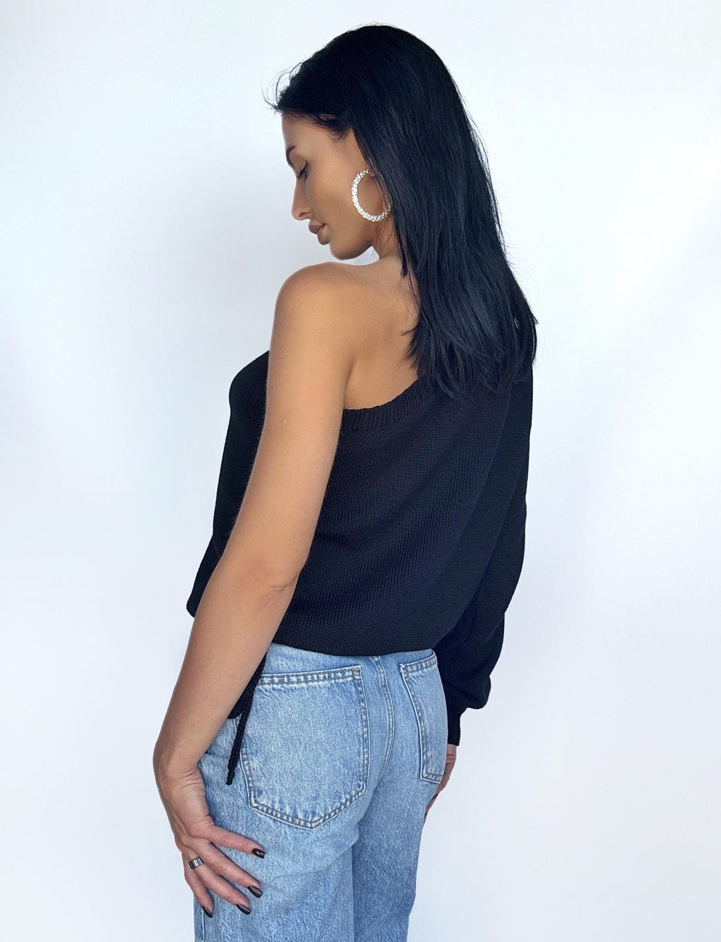 Knitted merino wool one sleeve one shoulde sweater for women’s off shoulder sweater Black crop wool pullover sweater top