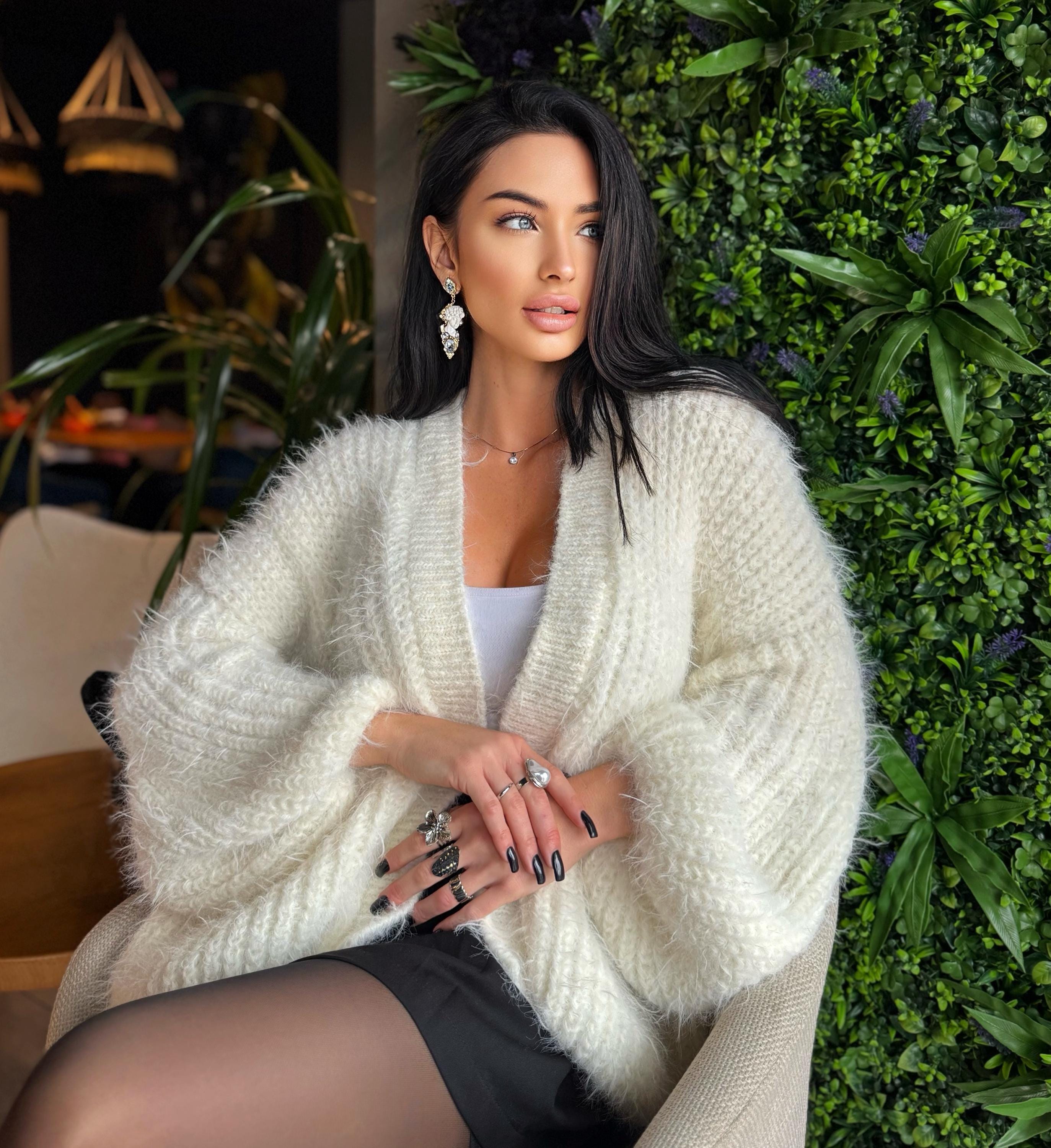 Merino wool white ice cream soft cropped fluffy cardigan women Wedding cardigan Mohair sweater Hand knitted coat Jacket Bridal shrug bolero