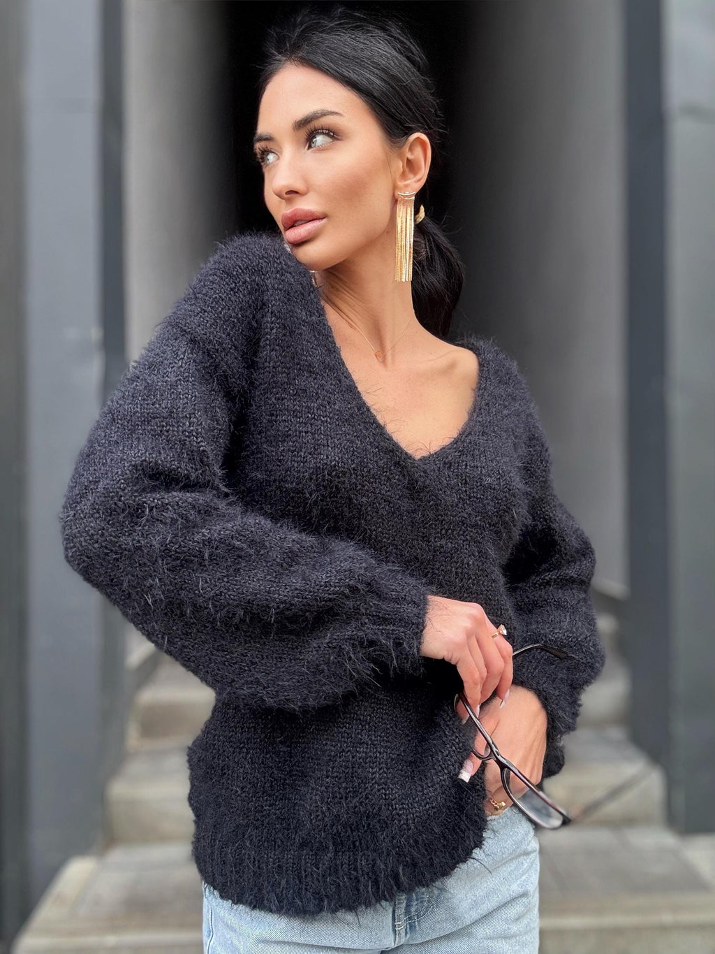 Soft hand knit merino wool black V collar sweater dress For sensitive skin pullover Fluffy body friendly Open back Deep V-neckline Loose fit
