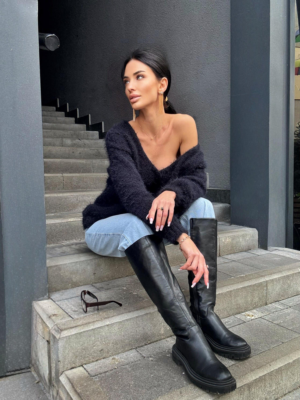 Soft hand knit merino wool black V collar sweater dress For sensitive skin pullover Fluffy body friendly Open back Deep V-neckline Loose fit