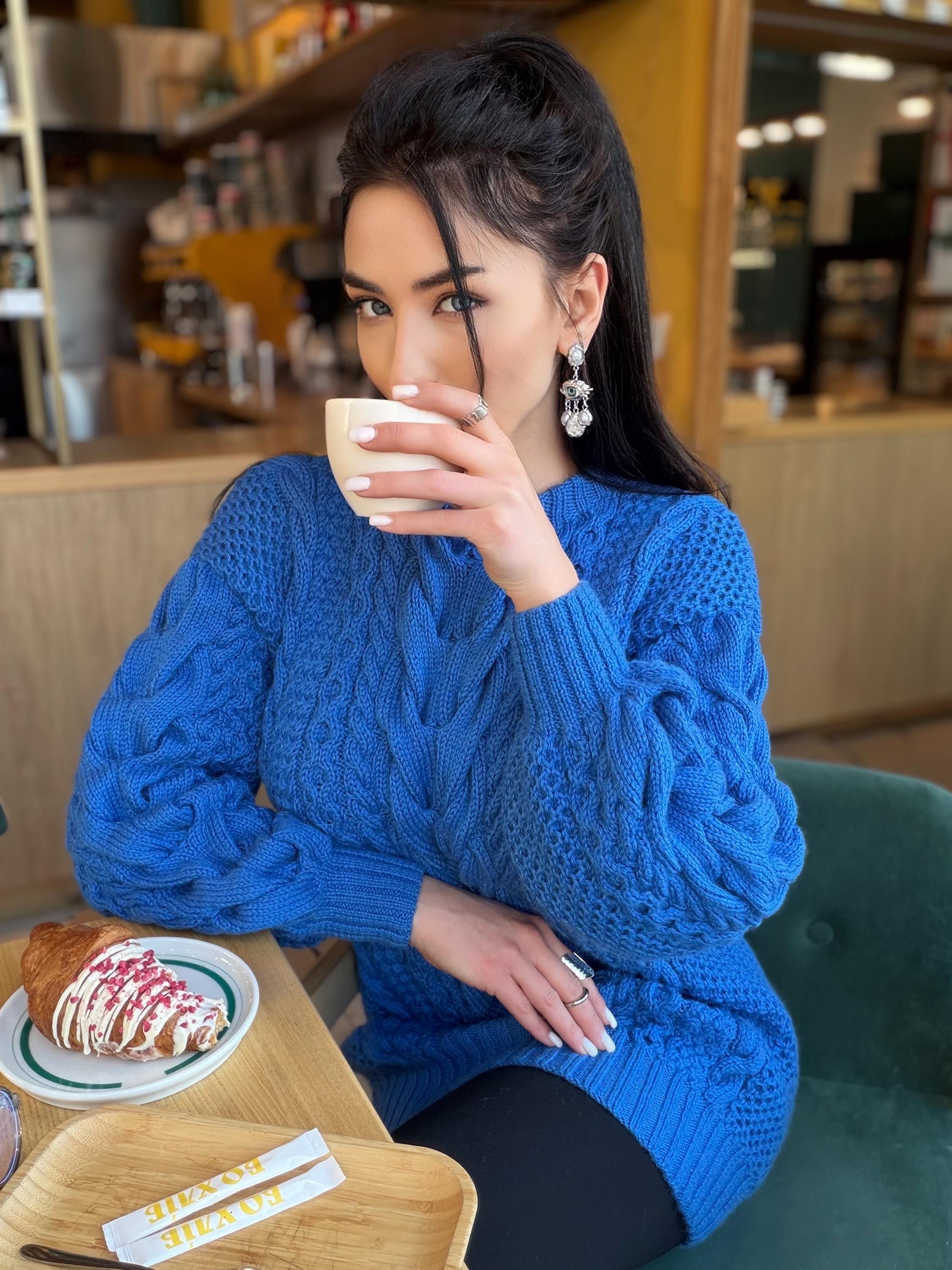 Large big merino wool royal blue hand knit sweater dress Cable knit Aran sweater Chunky knit sweater round collar Winter outfits