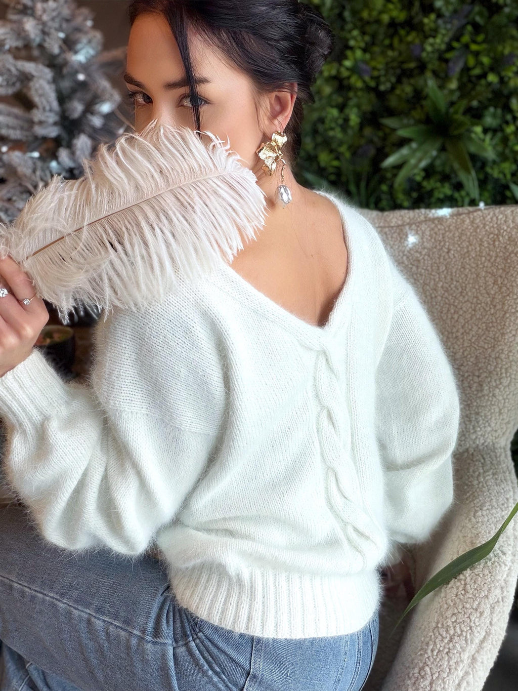 Angora wool double-sided white mil knit sweater V-neck Open back Deep neckline Knit fluffy angora pullover Loose fit oversized V-neck Top
