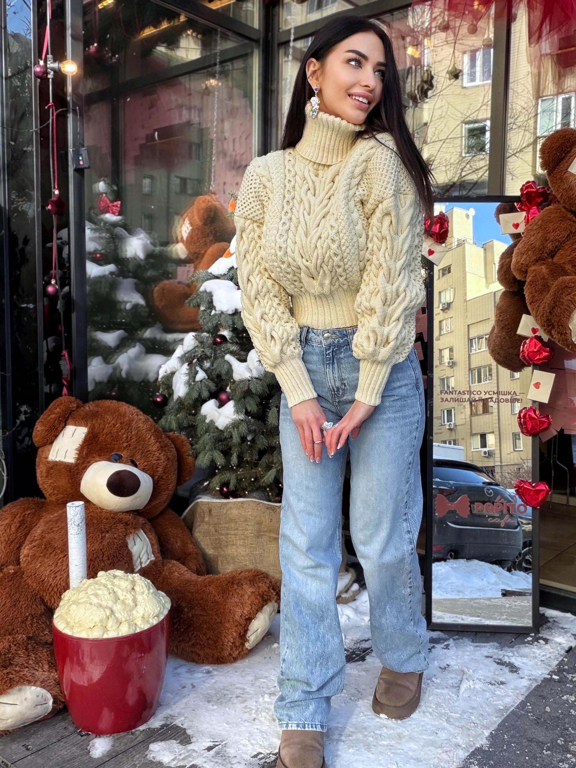 Cropped handmade white milk cream 100% merino wool aran sweater turtleneck Chunky Knit Pullover Womens Cable knit merino wool winter jumper