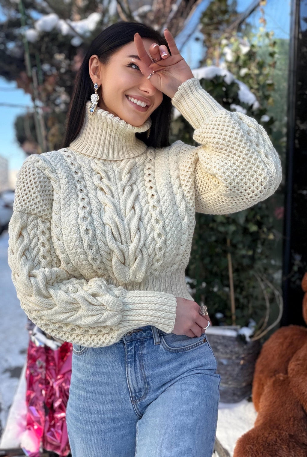 Cropped handmade white milk cream 100% merino wool aran sweater turtleneck Chunky Knit Pullover Womens Cable knit merino wool winter jumper