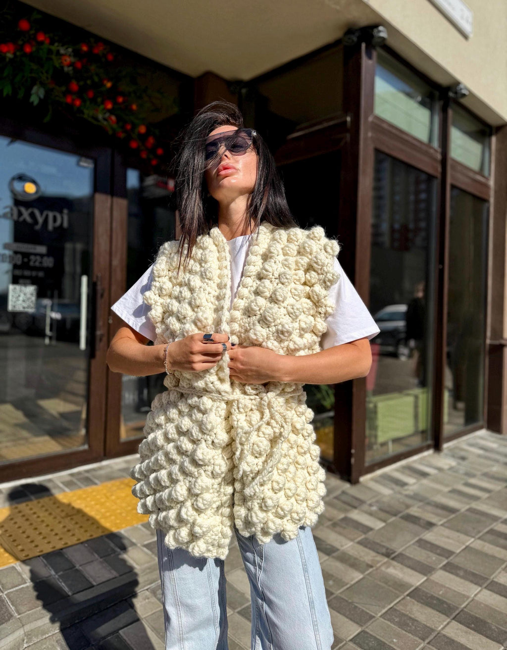 Crochet hand made alpaca wool milk cream sweater vest « balls» Chunky hand knit wool large long bubbles vest sleeveless with a knitted belt