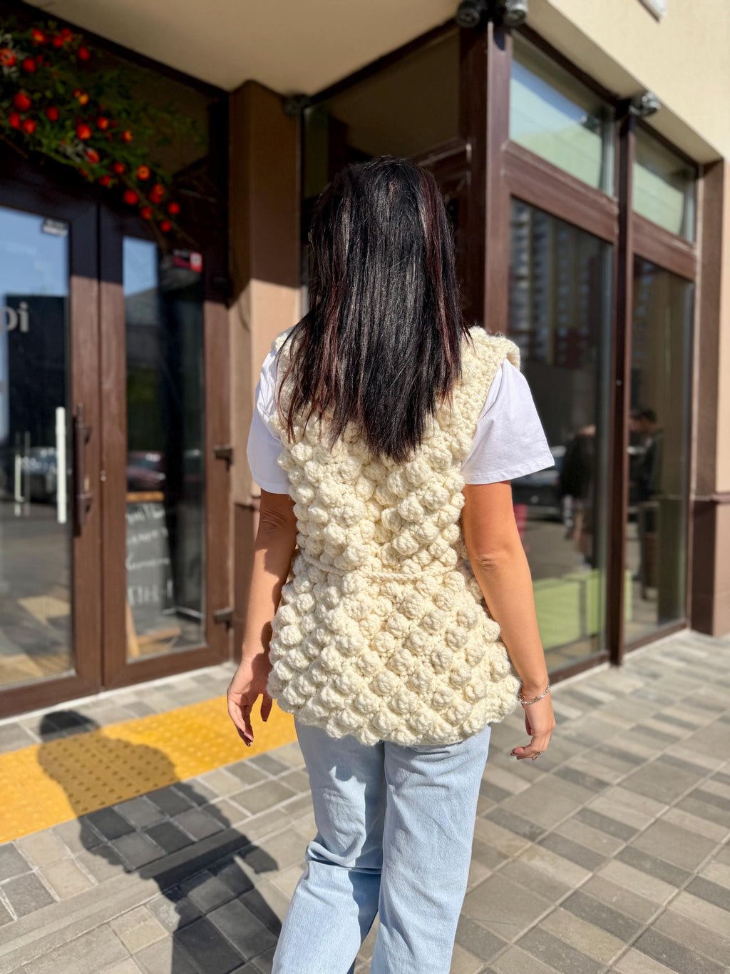 Crochet hand made alpaca wool milk cream sweater vest « balls» Chunky hand knit wool large long bubbles vest sleeveless with a knitted belt