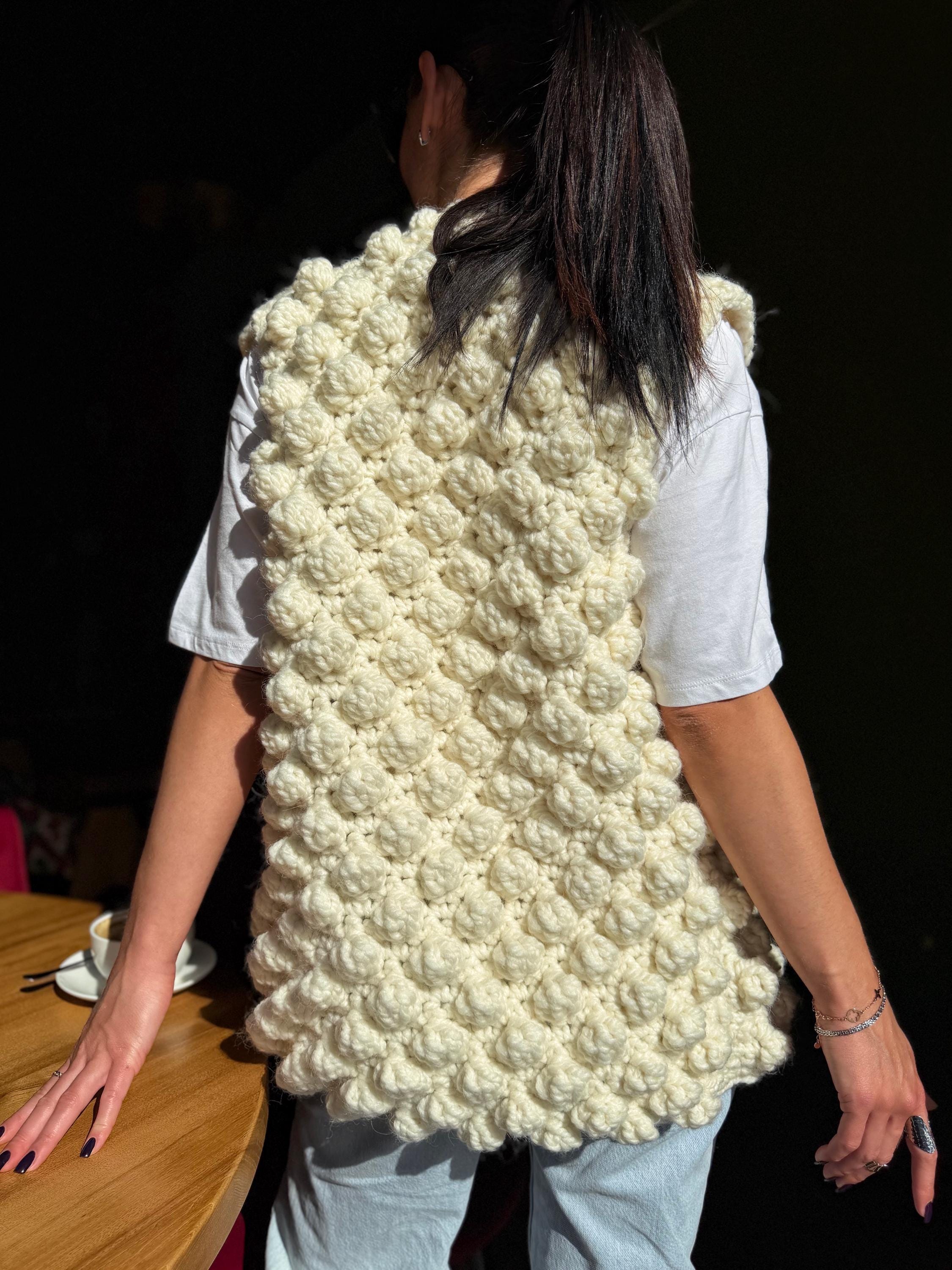Crochet hand made alpaca wool milk cream sweater vest « balls» Chunky hand knit wool large long bubbles vest sleeveless with a knitted belt