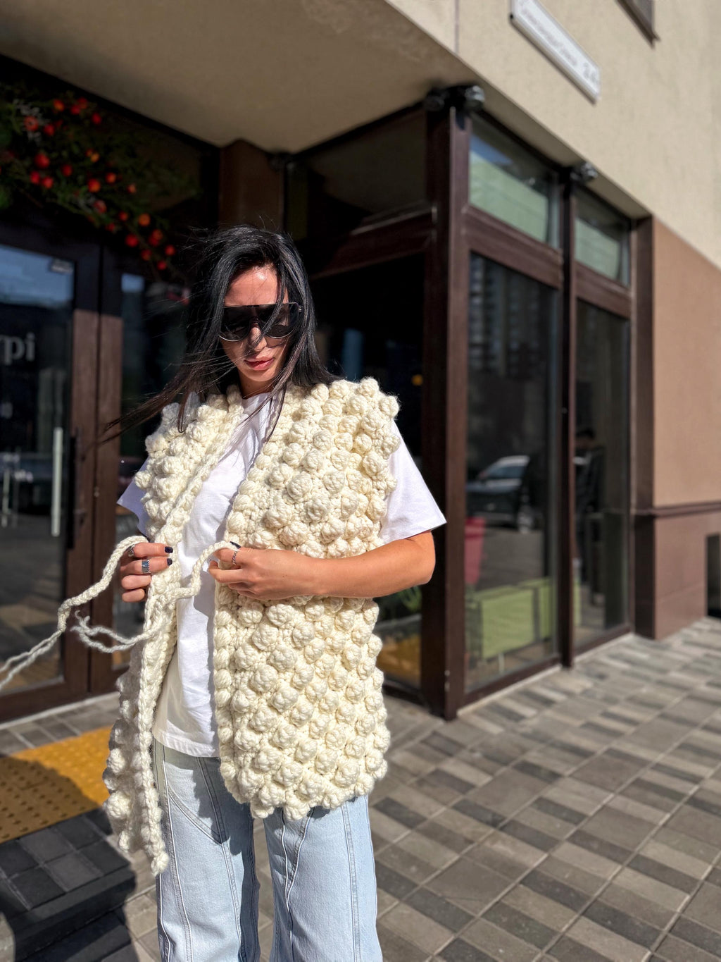Crochet alpaca milk cream sweater vest «Popcorn» Chunki hand knit wool large long bubbles vest sleeveless with a knitted belt