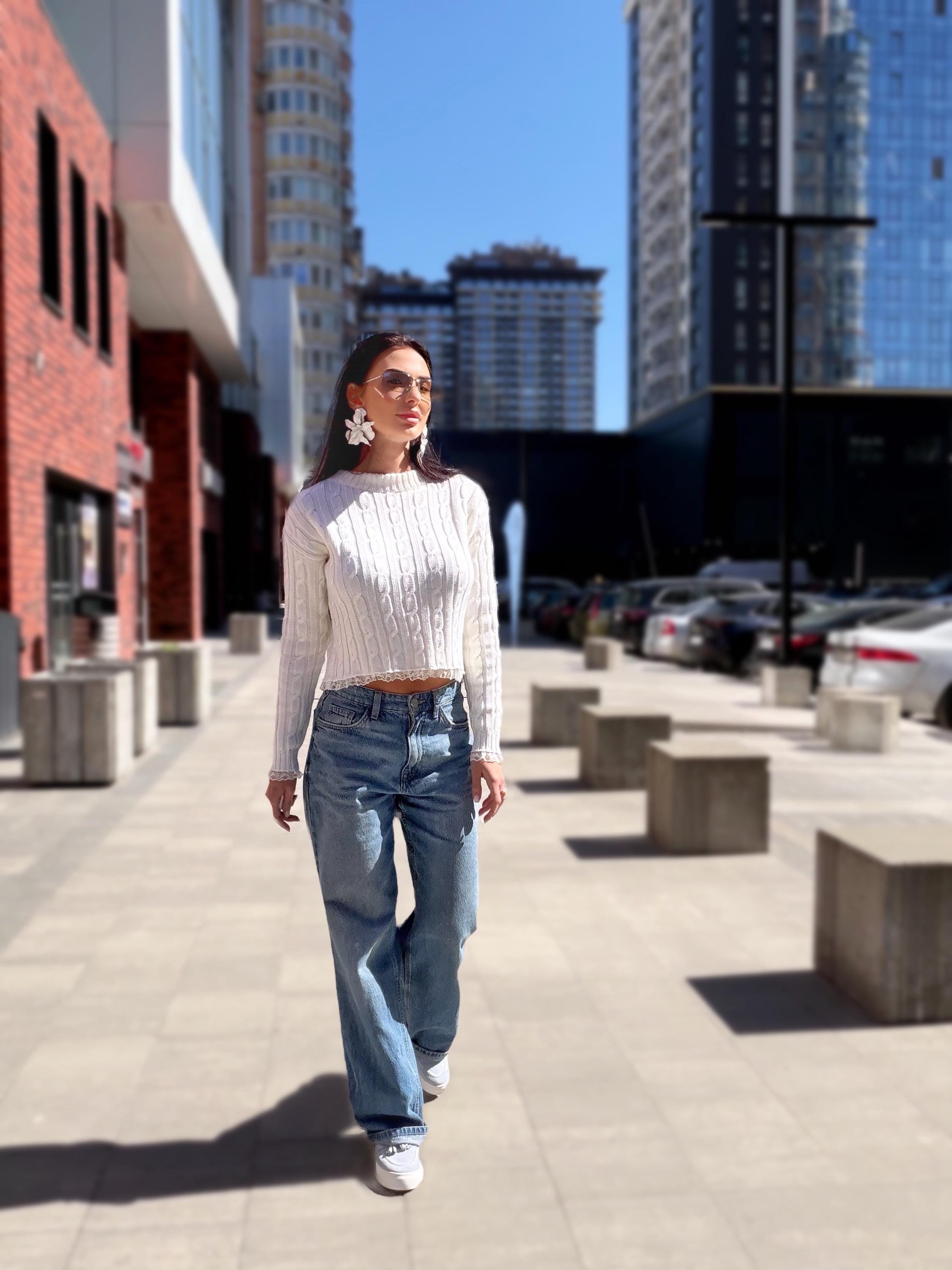Knit cropped white milk sweater - top with slit on the back & delicate lace Cable knit wool spring pullover Oversize crop Cream Ivory