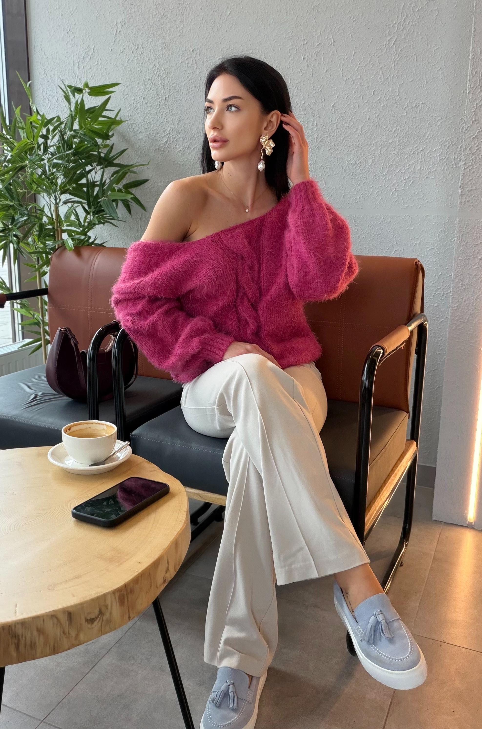 Fluffy fuchsia hand knit body friendly pink rouse open back sweater V - Deep neckline Knit emerald fluffy pullover Oversized V-neck
