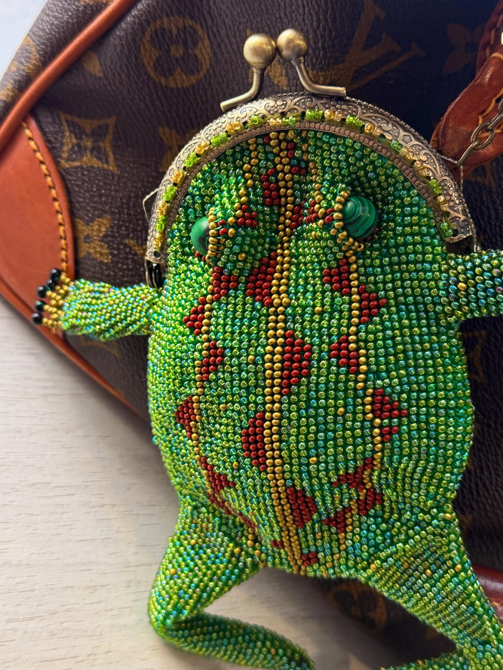 Crochet credit card keychain with beads woven green beads Large frog keychain for handbag Cute souvenir keychain Frog accessory Bag charm