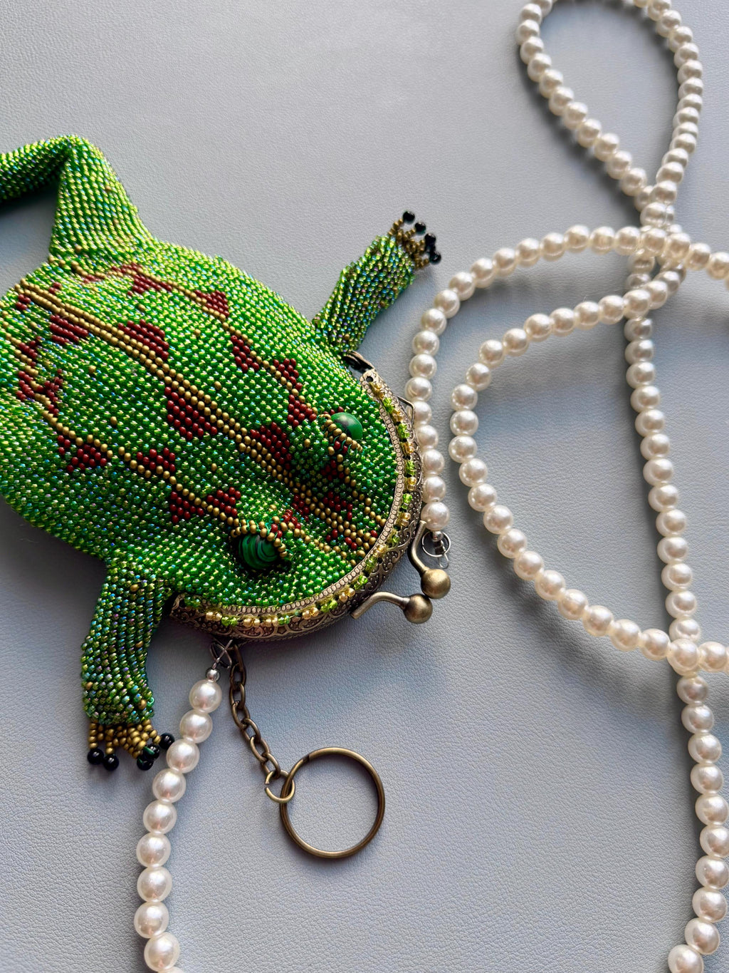 Crochet credit card keychain with beads woven green beads Large frog keychain for handbag Cute souvenir keychain Frog accessory Bag charm
